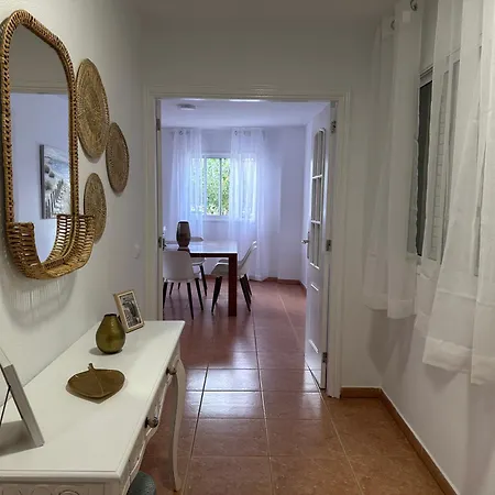 Luminoso Con Amplia Terraza Y Vistas شقة كانديلاريا
