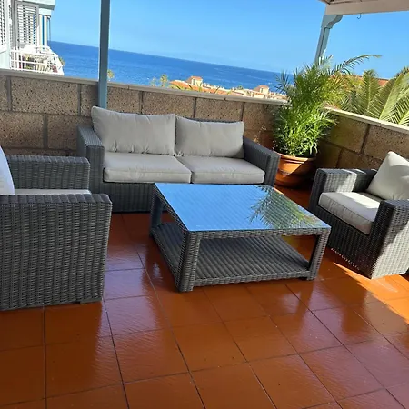 Luminoso Con Amplia Terraza Y Vistas شقة كانديلاريا